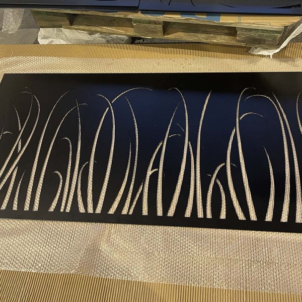 Tôle personnalisée découpée au laser motif nature