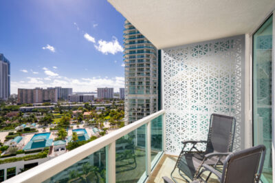 brise-vue aluminium balcon tôle décorative