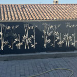 Personnalisez votre extérieur : la clôture de jardin en tôle sur-mesure