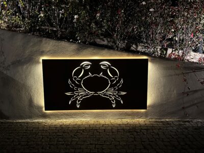 Priorisez les tôles métalliques pour la décoration de vos murs en intérieur ou extérieur.