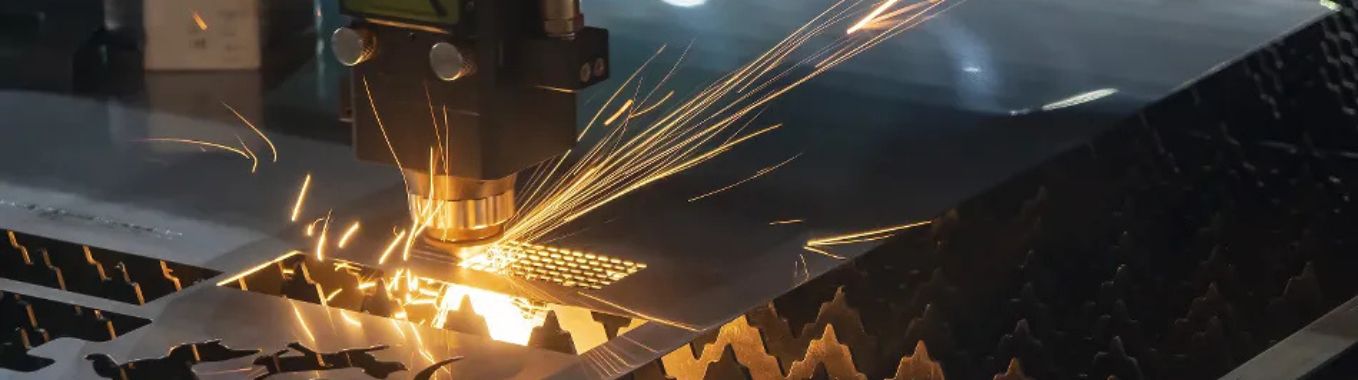 Personnalisez votre plaque inox grâce à la découpe laser.