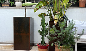 Jardinière en acier corten